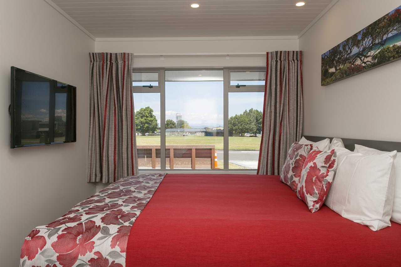 Emotel Lago Lago Taupo Exterior foto