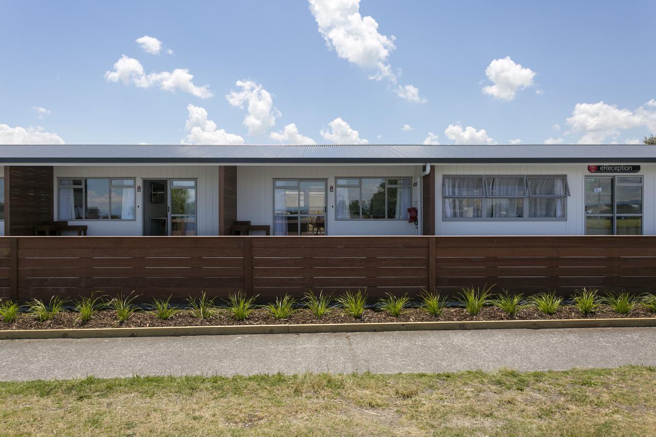 Emotel Lago Lago Taupo Exterior foto