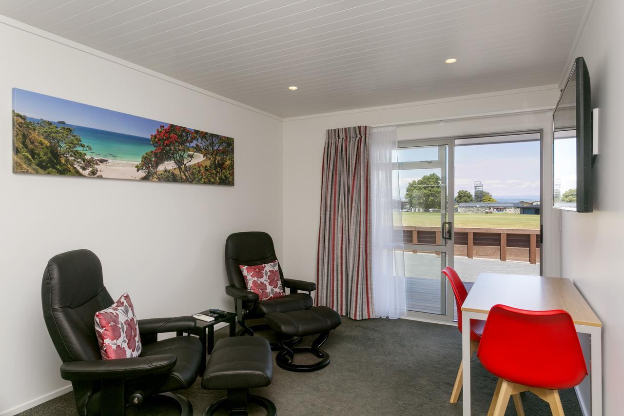 Emotel Lago Lago Taupo Exterior foto